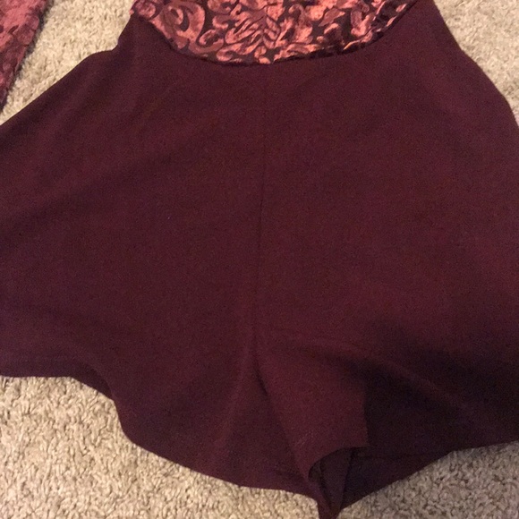 CHARLOTTE RUSSE ROMPER - Picture 2 of 3